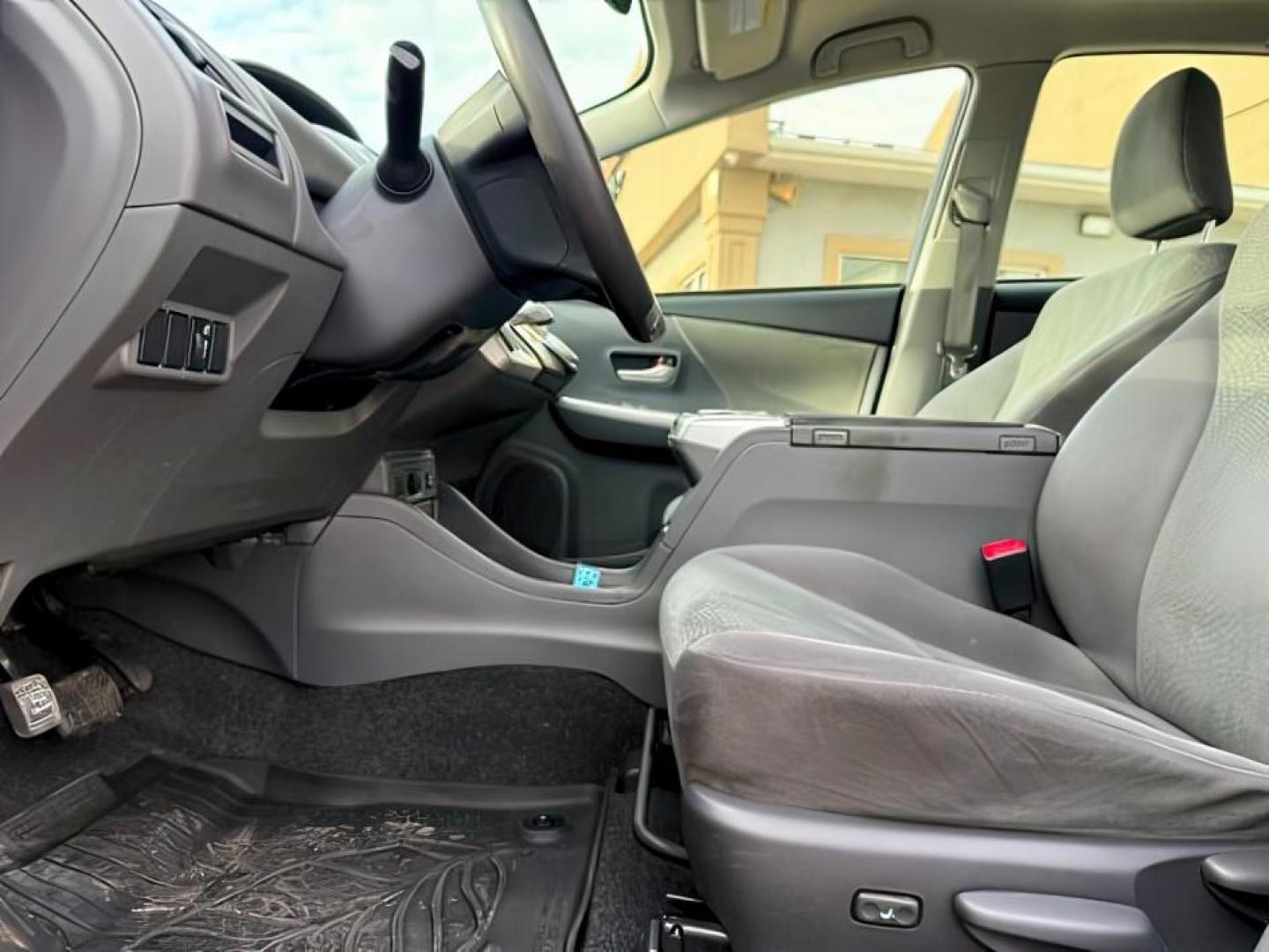 2014 RED /Dark Gray Toyota Prius v (JTDZN3EU5EJ) with an 18L I-4 DOHC engine, Automatic transmission, located at 1175 N Woodruff Ave, Idaho Falls, ID, 83401, 43.506901, -111.999657 - At Timberline Auto, finding a great deal on your next vehicle is always easy! Our experienced sales staff's goal is to help find you the right vehicle at the right price! Our knowledgeable finance department has options for almost any credit score. We offer extended service contract options to prote - Photo#14