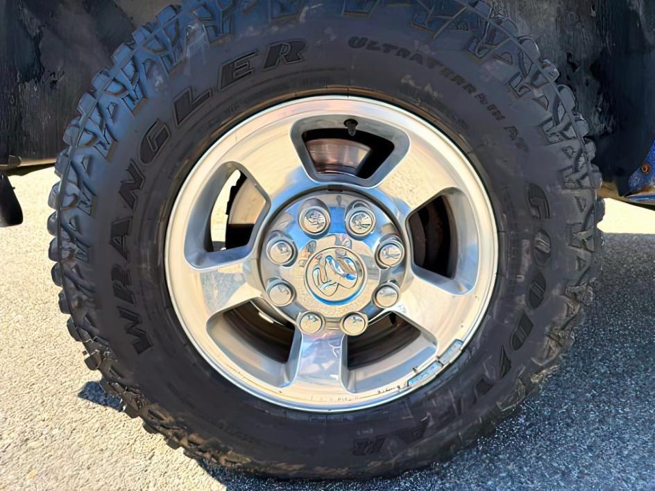 2008 Electric Blue Pearlcoat /Medium Slate Gray Dodge Ram Pickup SLT (3D7KS28A08G) with an 6 Cyl, 6.7L engine, 6-speed manual transmission, located at 1175 N Woodruff Ave, Idaho Falls, ID, 83401, 43.506901, -111.999657 - <b>Vehicle Details</b><br>Built for hard work and dependable performance, this 2008 Dodge Ram Pickup 2500 SLT is a strong choice for drivers who need capability, durability, and proven diesel power. Equipped with a 6 Cyl, 6.7L Diesel engine and 4WD, this heavy-duty Ram is ready for towing, hauling,- Photo#31