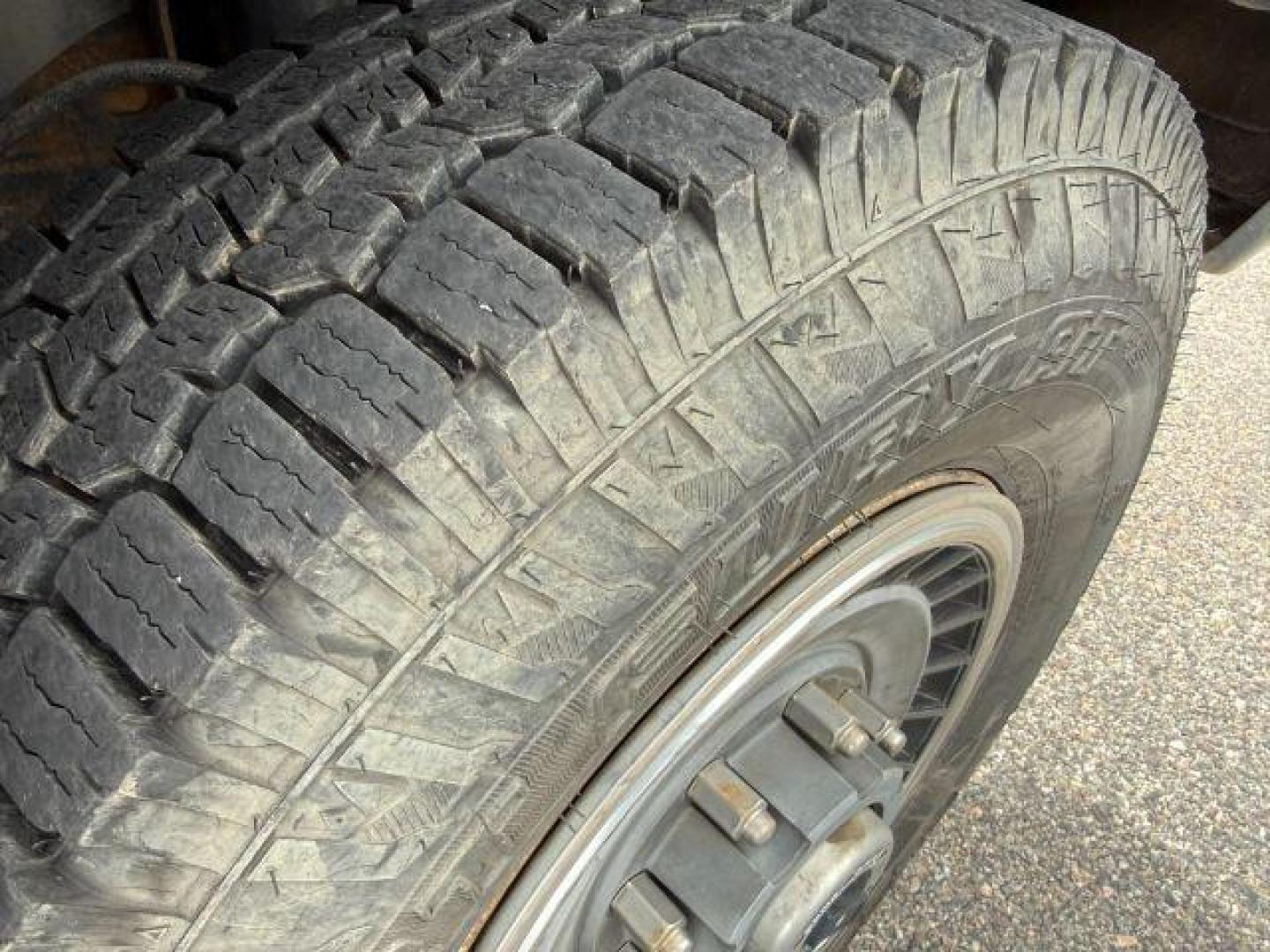 1990 WHITE /CLOTH Ford F-250 XLT (1FTHX26M2LK) with an 7.3L V-8 diesel direct injection engine, AUTOMATIC transmission, located at 1235 N Woodruff Ave., Idaho Falls, 83401, (208) 523-1053, 43.507172, -112.000488 - At Timberline Auto, finding a great deal on your next vehicle is always easy! Our experienced sales staff's goal is to help find you the right vehicle at the right price! Our knowledgeable finance department has options for almost any credit score. We offer extended service contract options to prote - Photo#28