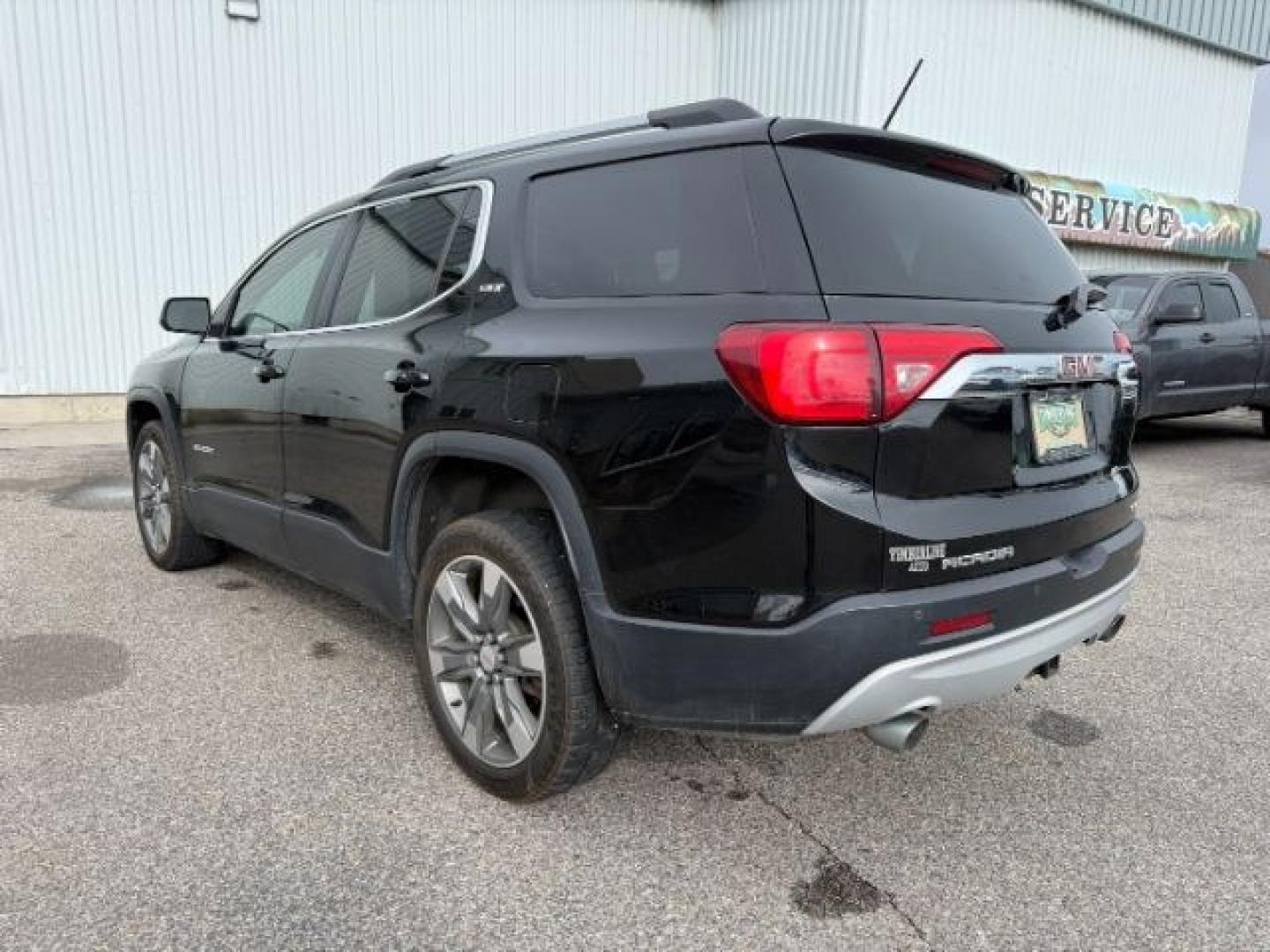 2018 BLACK /Jet Black GMC Acadia SLT-2 (1GKKNWLS8JZ) with an 3.6L V-6 gasoline direct injection engine, AUTOMATIC transmission, located at 1235 N Woodruff Ave., Idaho Falls, 83401, (208) 523-1053, 43.507172, -112.000488 - At Timberline Auto, finding a great deal on your next vehicle is always easy! Our experienced sales staff's goal is to help find you the right vehicle at the right price! Our knowledgeable finance department has options for almost any credit score. We offer extended service contract options to prote - Photo#33