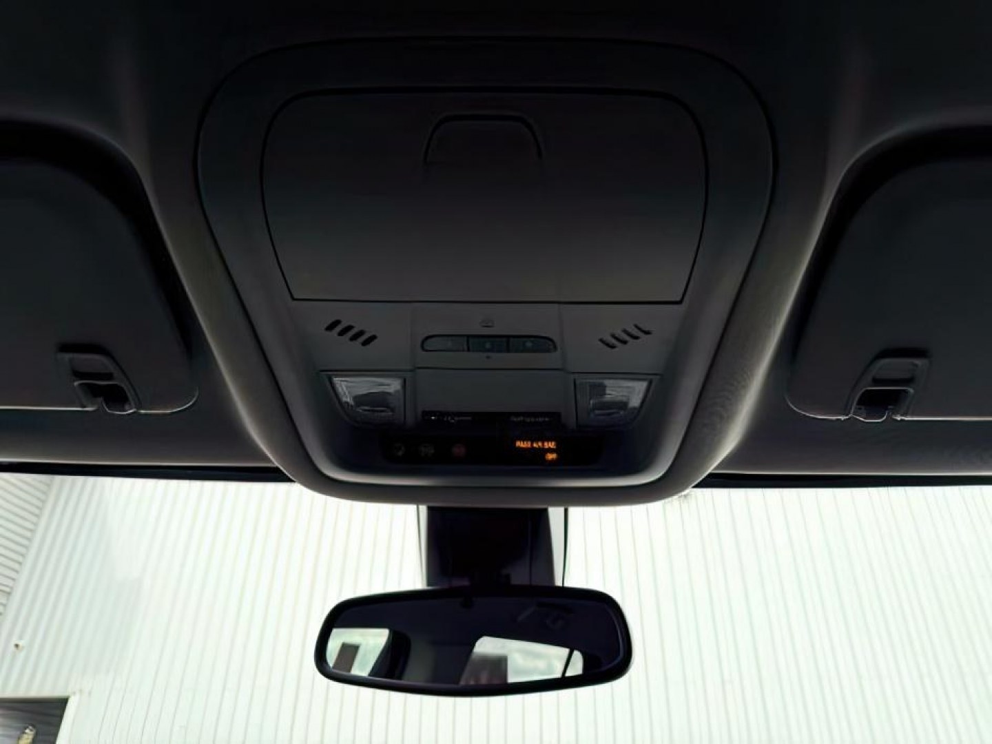 2018 BLACK /Jet Black GMC Acadia SLT-2 (1GKKNWLS8JZ) with an 3.6L V-6 gasoline direct injection engine, AUTOMATIC transmission, located at 1235 N Woodruff Ave., Idaho Falls, 83401, (208) 523-1053, 43.507172, -112.000488 - At Timberline Auto, finding a great deal on your next vehicle is always easy! Our experienced sales staff's goal is to help find you the right vehicle at the right price! Our knowledgeable finance department has options for almost any credit score. We offer extended service contract options to prote - Photo#22