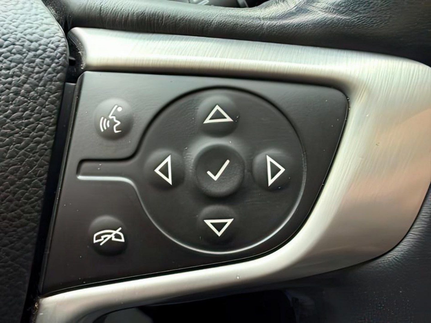 2018 BLACK /Jet Black GMC Acadia SLT-2 (1GKKNWLS8JZ) with an 3.6L V-6 gasoline direct injection engine, AUTOMATIC transmission, located at 1235 N Woodruff Ave., Idaho Falls, 83401, (208) 523-1053, 43.507172, -112.000488 - At Timberline Auto, finding a great deal on your next vehicle is always easy! Our experienced sales staff's goal is to help find you the right vehicle at the right price! Our knowledgeable finance department has options for almost any credit score. We offer extended service contract options to prote - Photo#23