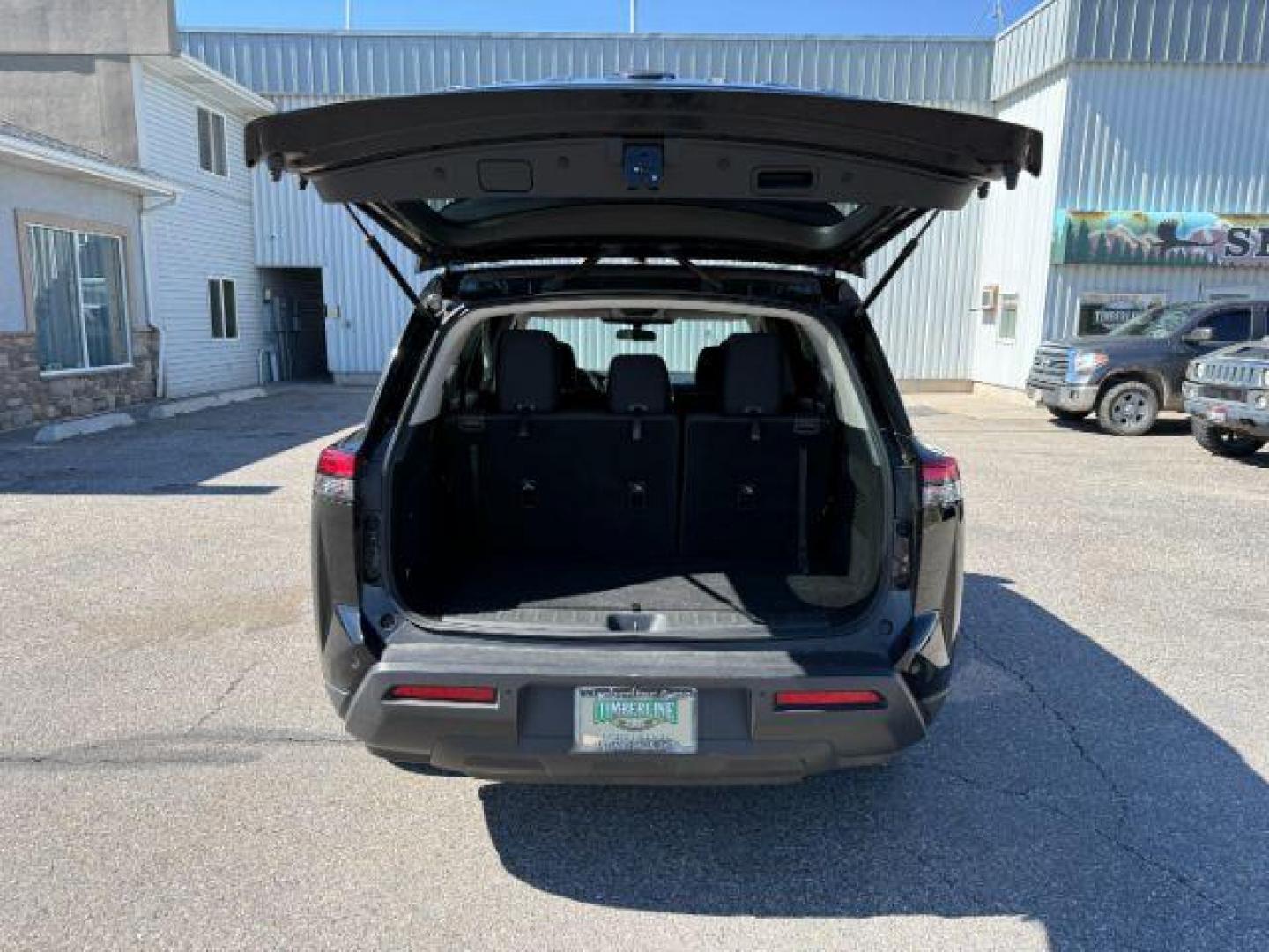 2022 Super Black /Charcoal Nissan Pathfinder (5N1DR3BAXNC) with an 35L V-6 gasoline direct injection engine, Automatic transmission, located at 1175 N Woodruff Ave, Idaho Falls, ID, 83401, 43.506901, -111.999657 - At Timberline Auto, finding a great deal on your next vehicle is always easy! Our experienced sales staff's goal is to help find you the right vehicle at the right price! Our knowledgeable finance department has options for almost any credit score. We offer extended service contract options to prote - Photo#32