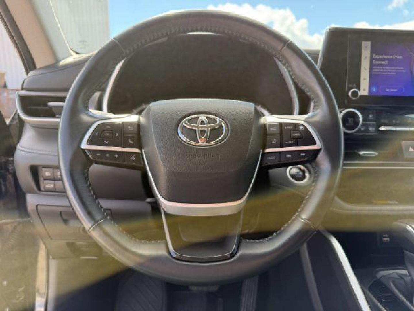 2024 BLACK /Black Toyota Highlander XLE (5TDKDRBH9RS) with an 2.4L I-4 port/direct injection engine, AUTOMATIC transmission, located at 1235 N Woodruff Ave., Idaho Falls, 83401, (208) 523-1053, 43.507172, -112.000488 - At Timberline Auto, finding a great deal on your next vehicle is always easy! Our experienced sales staff's goal is to help find you the right vehicle at the right price! Our knowledgeable finance department has options for almost any credit score. We offer extended service contract options to prote - Photo#39