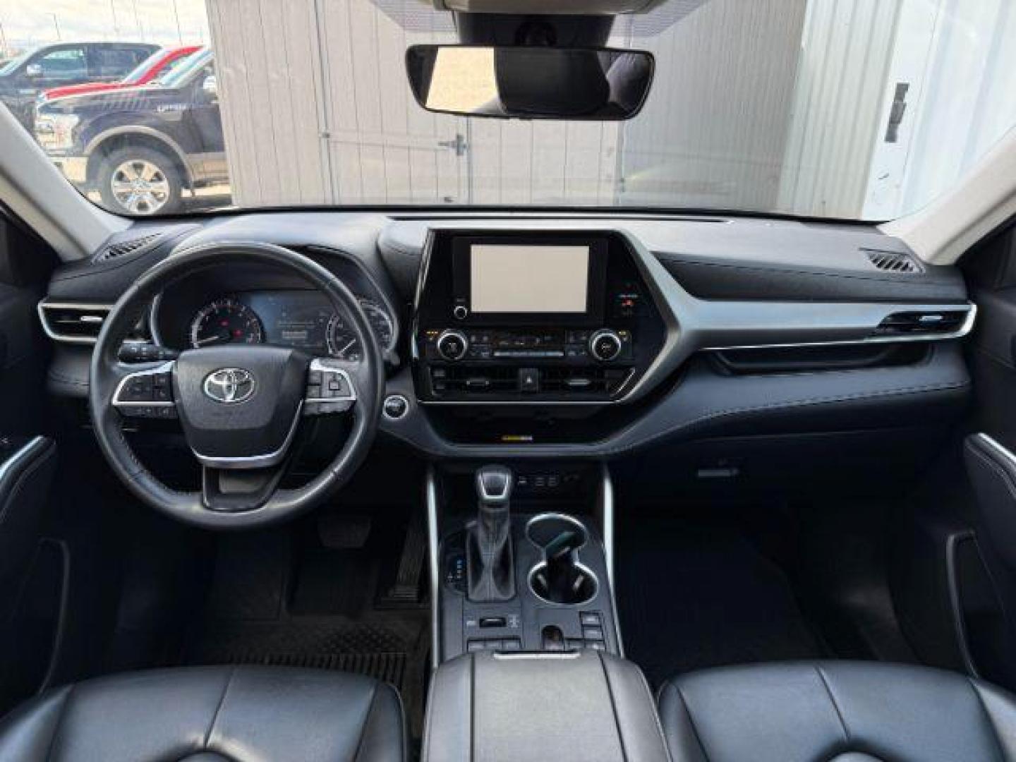 2024 BLACK /Black Toyota Highlander XLE (5TDKDRBH9RS) with an 2.4L I-4 port/direct injection engine, AUTOMATIC transmission, located at 1235 N Woodruff Ave., Idaho Falls, 83401, (208) 523-1053, 43.507172, -112.000488 - At Timberline Auto, finding a great deal on your next vehicle is always easy! Our experienced sales staff's goal is to help find you the right vehicle at the right price! Our knowledgeable finance department has options for almost any credit score. We offer extended service contract options to prote - Photo#46