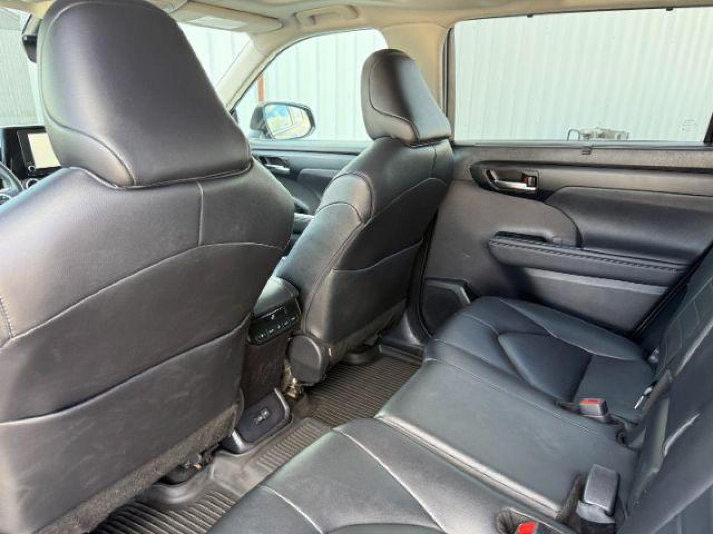 2024 BLACK /Black Toyota Highlander XLE (5TDKDRBH9RS) with an 2.4L I-4 port/direct injection engine, AUTOMATIC transmission, located at 1235 N Woodruff Ave., Idaho Falls, 83401, (208) 523-1053, 43.507172, -112.000488 - At Timberline Auto, finding a great deal on your next vehicle is always easy! Our experienced sales staff's goal is to help find you the right vehicle at the right price! Our knowledgeable finance department has options for almost any credit score. We offer extended service contract options to prote - Photo#48