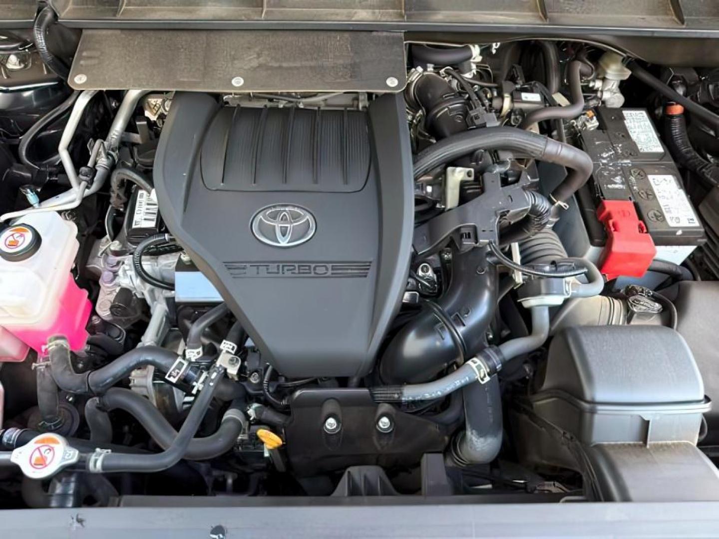 2024 BLACK /Black Toyota Highlander XLE (5TDKDRBH9RS) with an 2.4L I-4 port/direct injection engine, AUTOMATIC transmission, located at 1235 N Woodruff Ave., Idaho Falls, 83401, (208) 523-1053, 43.507172, -112.000488 - At Timberline Auto, finding a great deal on your next vehicle is always easy! Our experienced sales staff's goal is to help find you the right vehicle at the right price! Our knowledgeable finance department has options for almost any credit score. We offer extended service contract options to prote - Photo#24