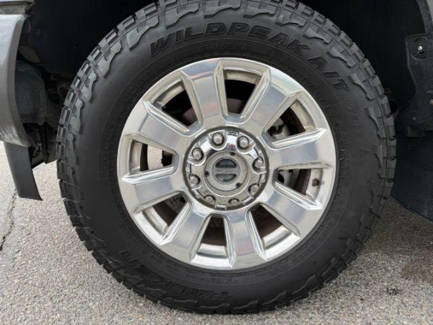 2019 GRAY /Black Ford F-350 Platinum (1FT8W3BT6KE) with an Powerstroke 6.7L V-8 diesel direct injection engine, AUTOMATIC transmission, located at 1235 N Woodruff Ave., Idaho Falls, 83401, (208) 523-1053, 43.507172, -112.000488 - At Timberline Auto, finding a great deal on your next vehicle is always easy! Our experienced sales staff's goal is to help find you the right vehicle at the right price! Our knowledgeable finance department has options for almost any credit score. We offer extended service contract options to prote - Photo#36