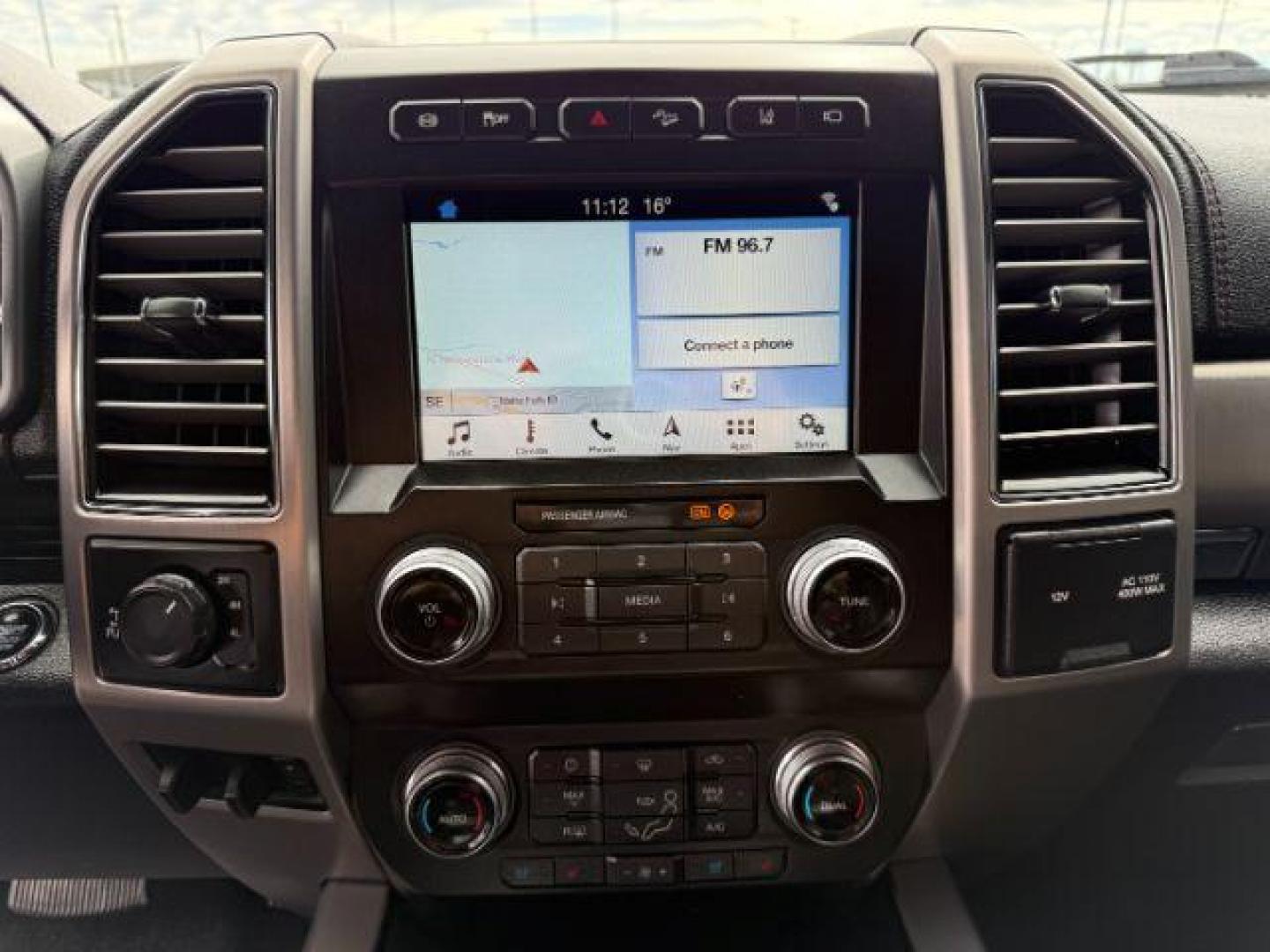 2019 GRAY /Black Ford F-350 Platinum (1FT8W3BT6KE) with an Powerstroke 6.7L V-8 diesel direct injection engine, AUTOMATIC transmission, located at 1235 N Woodruff Ave., Idaho Falls, 83401, (208) 523-1053, 43.507172, -112.000488 - At Timberline Auto, finding a great deal on your next vehicle is always easy! Our experienced sales staff's goal is to help find you the right vehicle at the right price! Our knowledgeable finance department has options for almost any credit score. We offer extended service contract options to prote - Photo#41