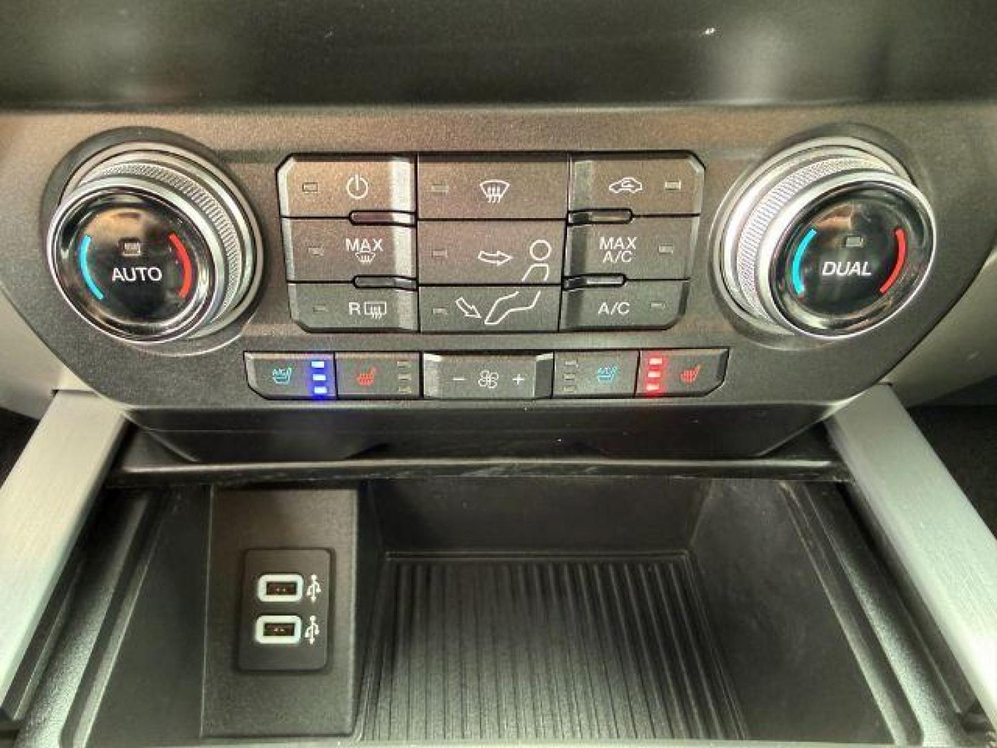 2019 GRAY /Black Ford F-350 Platinum (1FT8W3BT6KE) with an Powerstroke 6.7L V-8 diesel direct injection engine, AUTOMATIC transmission, located at 1235 N Woodruff Ave., Idaho Falls, 83401, (208) 523-1053, 43.507172, -112.000488 - At Timberline Auto, finding a great deal on your next vehicle is always easy! Our experienced sales staff's goal is to help find you the right vehicle at the right price! Our knowledgeable finance department has options for almost any credit score. We offer extended service contract options to prote - Photo#42