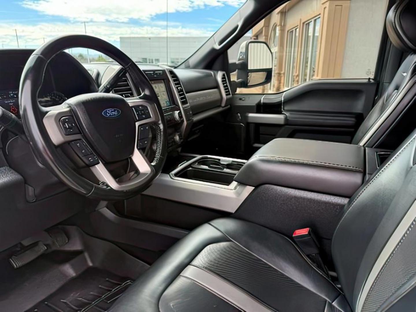 2019 GRAY /Black Ford F-350 Platinum (1FT8W3BT6KE) with an Powerstroke 6.7L V-8 diesel direct injection engine, AUTOMATIC transmission, located at 1235 N Woodruff Ave., Idaho Falls, 83401, (208) 523-1053, 43.507172, -112.000488 - At Timberline Auto, finding a great deal on your next vehicle is always easy! Our experienced sales staff's goal is to help find you the right vehicle at the right price! Our knowledgeable finance department has options for almost any credit score. We offer extended service contract options to prote - Photo#13