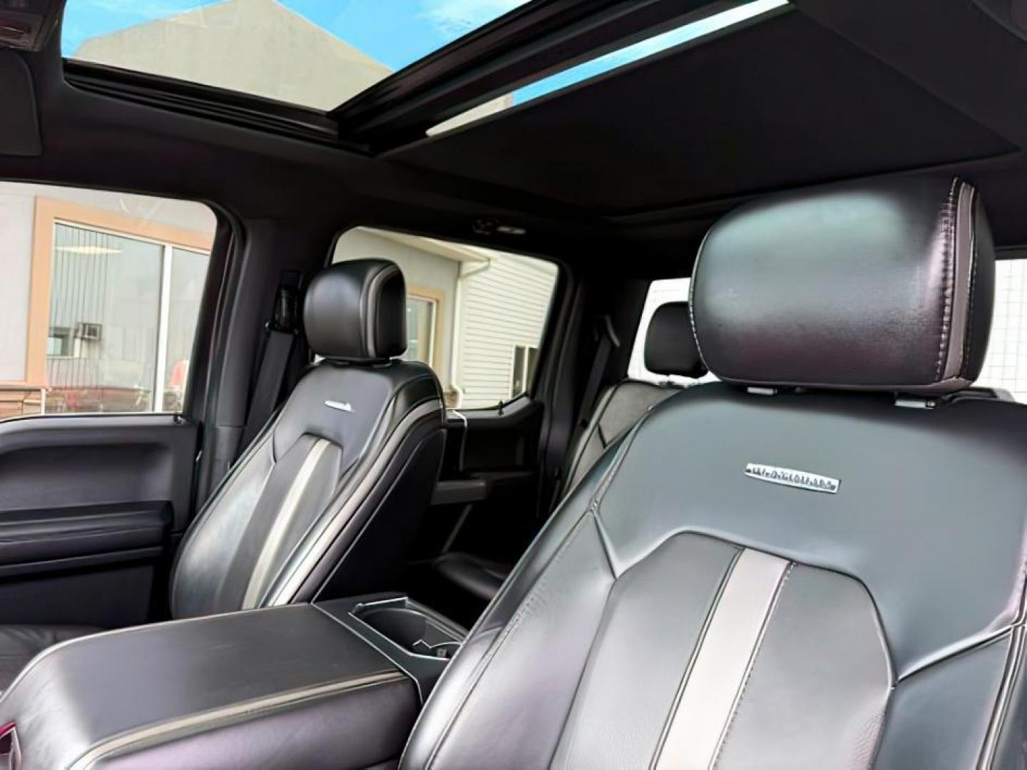 2019 GRAY /Black Ford F-350 Platinum (1FT8W3BT6KE) with an Powerstroke 6.7L V-8 diesel direct injection engine, AUTOMATIC transmission, located at 1235 N Woodruff Ave., Idaho Falls, 83401, (208) 523-1053, 43.507172, -112.000488 - At Timberline Auto, finding a great deal on your next vehicle is always easy! Our experienced sales staff's goal is to help find you the right vehicle at the right price! Our knowledgeable finance department has options for almost any credit score. We offer extended service contract options to prote - Photo#20