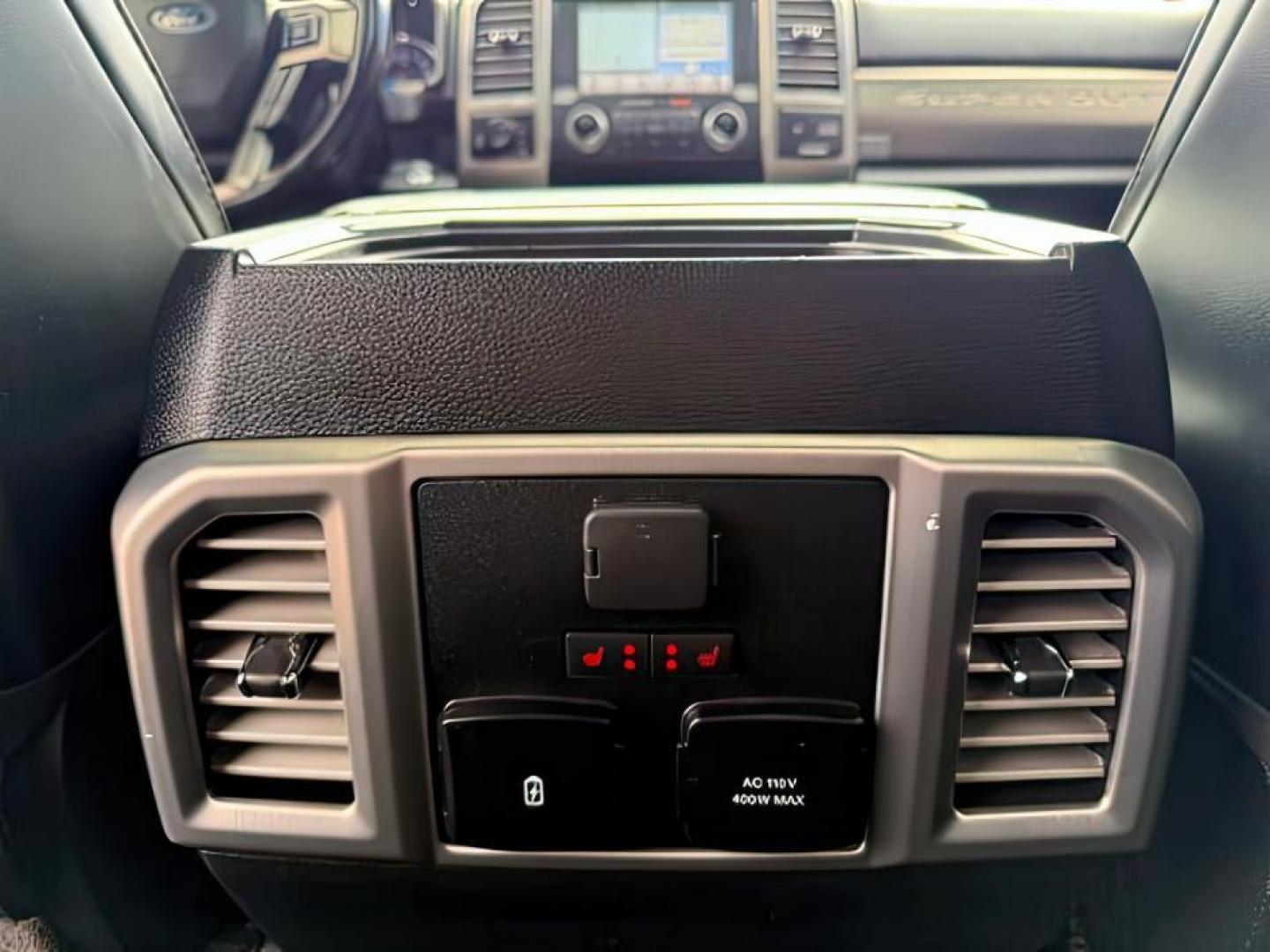 2019 GRAY /Black Ford F-350 Platinum (1FT8W3BT6KE) with an Powerstroke 6.7L V-8 diesel direct injection engine, AUTOMATIC transmission, located at 1235 N Woodruff Ave., Idaho Falls, 83401, (208) 523-1053, 43.507172, -112.000488 - At Timberline Auto, finding a great deal on your next vehicle is always easy! Our experienced sales staff's goal is to help find you the right vehicle at the right price! Our knowledgeable finance department has options for almost any credit score. We offer extended service contract options to prote - Photo#23