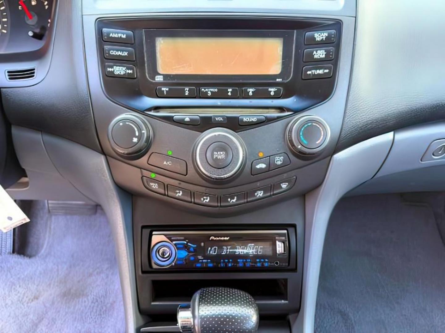 2005 GRAY /Black Cloth Interior Honda Accord (JHMCM56405C) with an 24L L4 DOHC 16V engine, Automatic transmission, located at 1175 N Woodruff Ave, Idaho Falls, ID, 83401, 43.506901, -111.999657 - At Timberline Auto, finding a great deal on your next vehicle is always easy! Our experienced sales staff's goal is to help find you the right vehicle at the right price! Our knowledgeable finance department has options for almost any credit score. We offer extended service contract options to prote - Photo#12