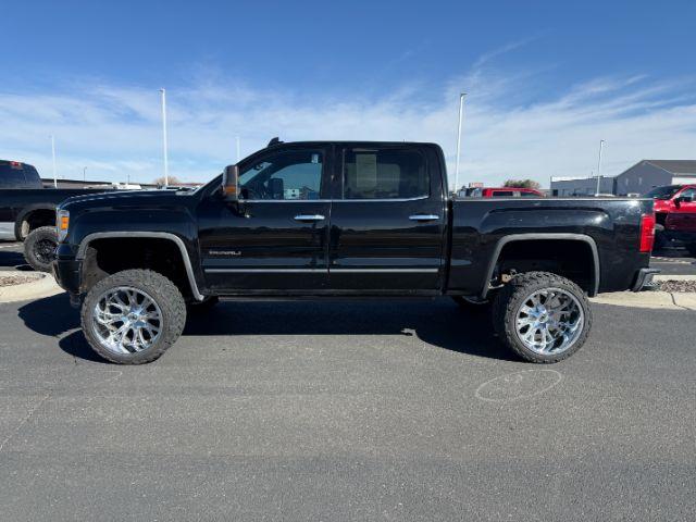 photo of 2015 GMC Sierra 1500 Denali
