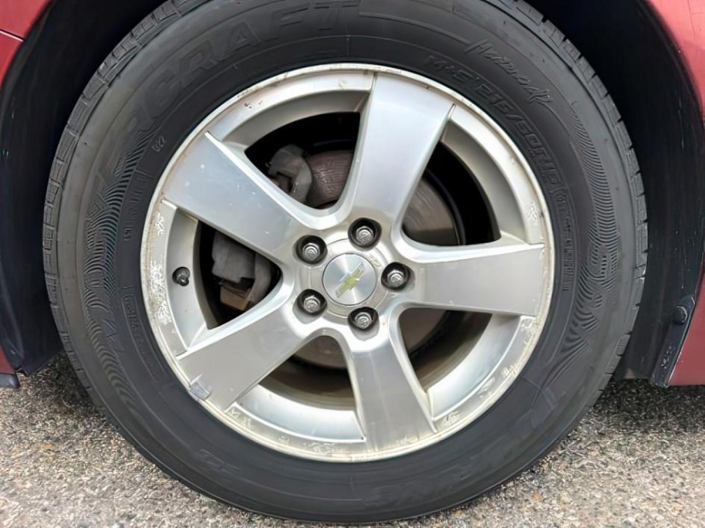 2013 COPPER /Jet Black Chevrolet Cruze (1G1PC5SB6D7) with an ECOTEC 14L I-4 DOHC engine, Automatic transmission, located at 1175 N Woodruff Ave, Idaho Falls, ID, 83401, 43.506901, -111.999657 - At Timberline Auto, finding a great deal on your next vehicle is always easy! Our experienced sales staff's goal is to help find you the right vehicle at the right price! Our knowledgeable finance department has options for almost any credit score. We offer extended service contract options to prote - Photo#9