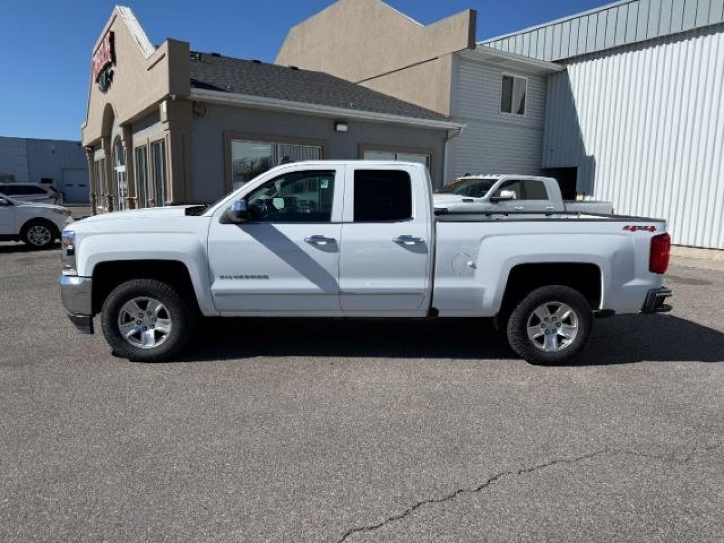 2016 WHITE /LEATHER Chevrolet Silverado 1500 (1GCVKSEC0GZ) with an 53L V8 VORTEC engine, Automatic transmission, located at 1175 N Woodruff Ave, Idaho Falls, ID, 83401, 43.506901, -111.999657 - At Timberline Auto, finding a great deal on your next vehicle is always easy! Our experienced sales staff's goal is to help find you the right vehicle at the right price! Our knowledgeable finance department has options for almost any credit score. We offer extended service contract options to prote - Photo#30