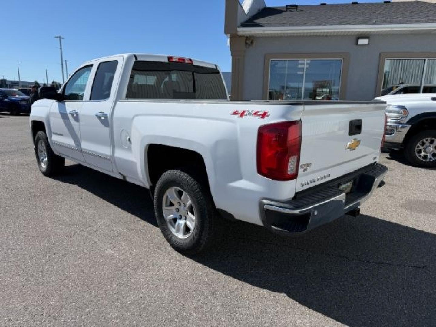 2016 WHITE /LEATHER Chevrolet Silverado 1500 (1GCVKSEC0GZ) with an 53L V8 VORTEC engine, Automatic transmission, located at 1175 N Woodruff Ave, Idaho Falls, ID, 83401, 43.506901, -111.999657 - At Timberline Auto, finding a great deal on your next vehicle is always easy! Our experienced sales staff's goal is to help find you the right vehicle at the right price! Our knowledgeable finance department has options for almost any credit score. We offer extended service contract options to prote - Photo#31