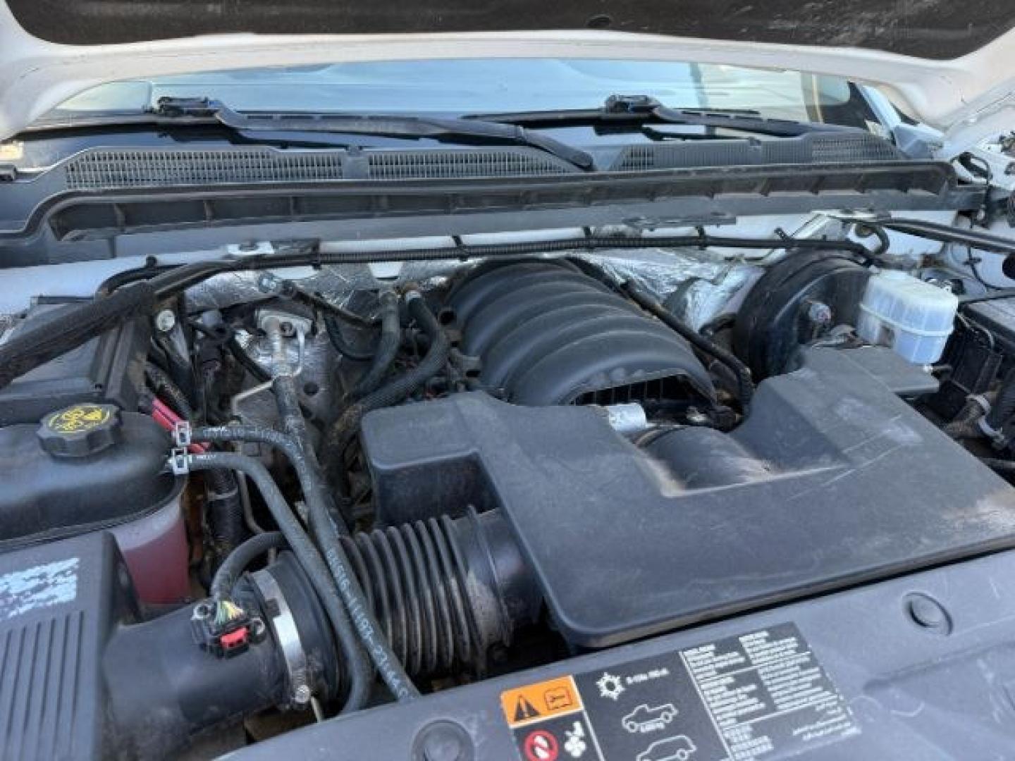 2016 WHITE /LEATHER Chevrolet Silverado 1500 (1GCVKSEC0GZ) with an 53L V8 VORTEC engine, Automatic transmission, located at 1175 N Woodruff Ave, Idaho Falls, ID, 83401, 43.506901, -111.999657 - At Timberline Auto, finding a great deal on your next vehicle is always easy! Our experienced sales staff's goal is to help find you the right vehicle at the right price! Our knowledgeable finance department has options for almost any credit score. We offer extended service contract options to prote - Photo#57