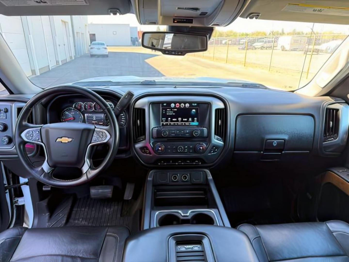 2016 WHITE /LEATHER Chevrolet Silverado 1500 (1GCVKSEC0GZ) with an 53L V8 VORTEC engine, Automatic transmission, located at 1175 N Woodruff Ave, Idaho Falls, ID, 83401, 43.506901, -111.999657 - At Timberline Auto, finding a great deal on your next vehicle is always easy! Our experienced sales staff's goal is to help find you the right vehicle at the right price! Our knowledgeable finance department has options for almost any credit score. We offer extended service contract options to prote - Photo#26
