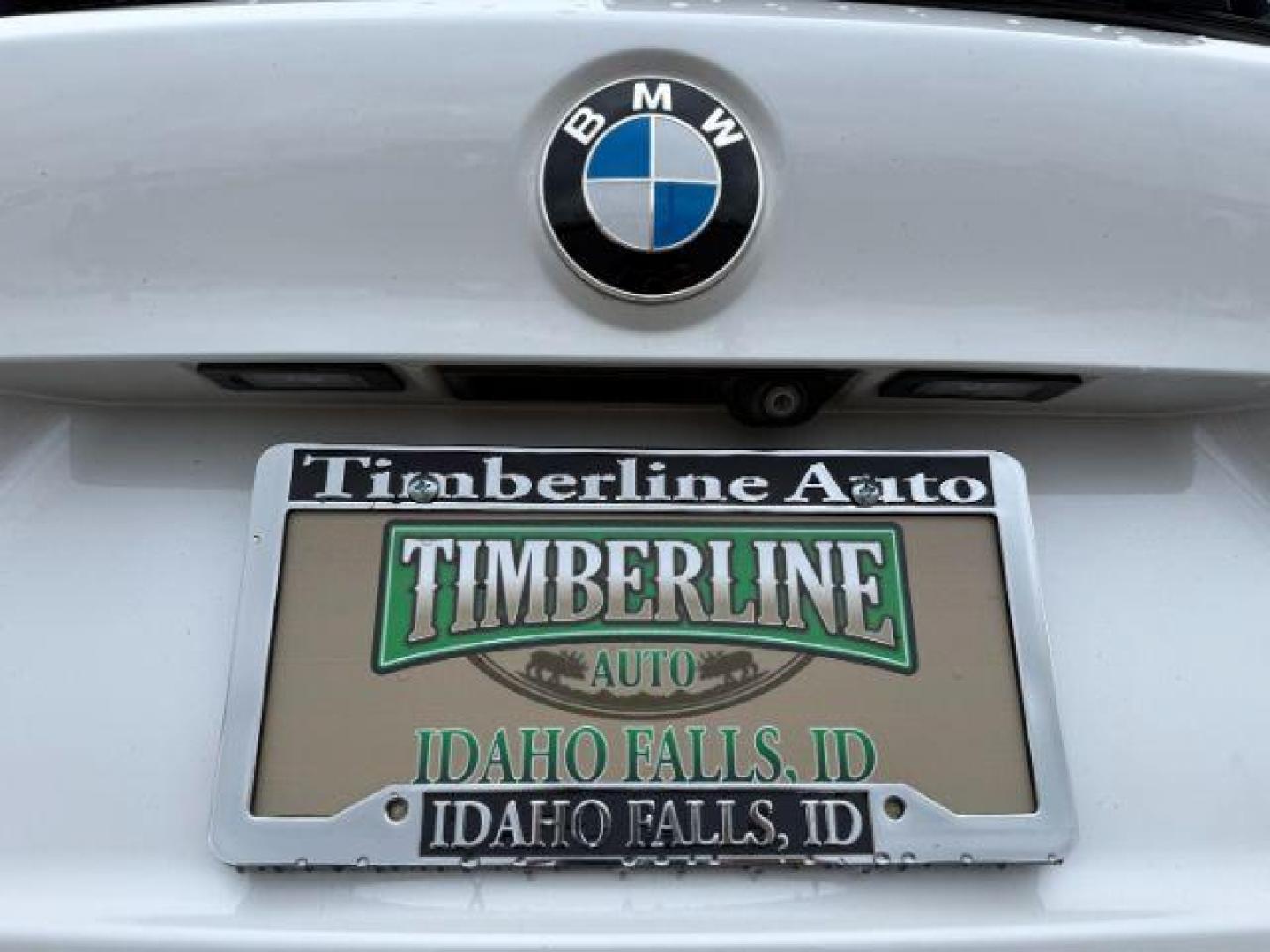 2016 WHITE /Black BMW X1 (WBXHT3C37G5) with an 2L I-4 gasoline direct injection engine, Automatic transmission, located at 1175 N Woodruff Ave, Idaho Falls, ID, 83401, 43.506901, -111.999657 - Photo#33