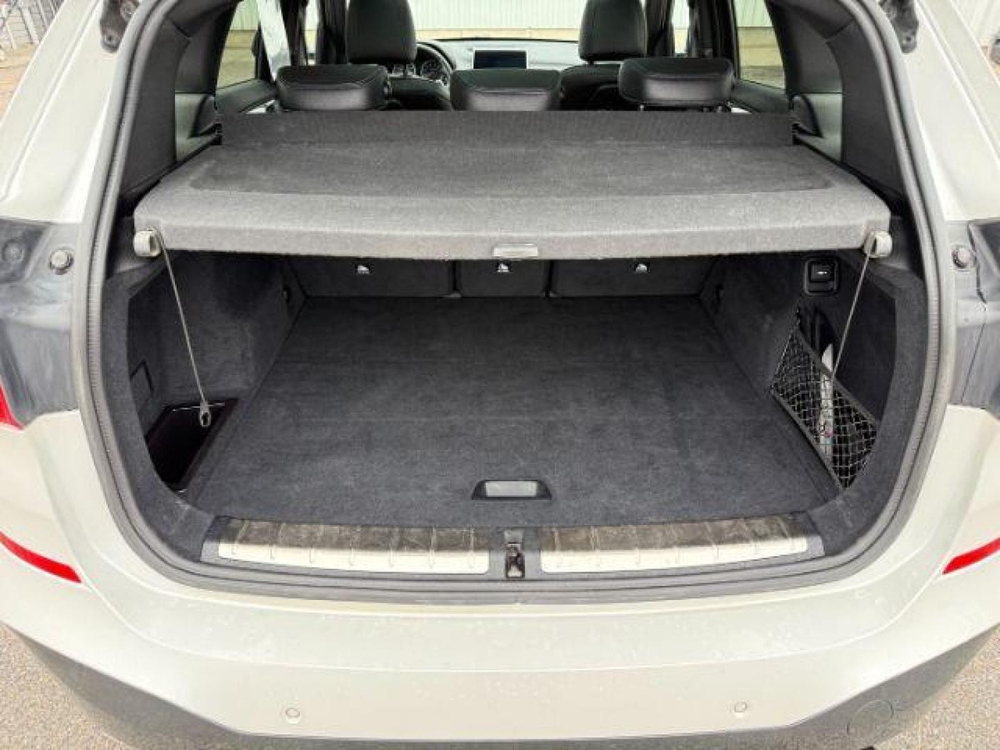 2016 WHITE /Black BMW X1 (WBXHT3C37G5) with an 2L I-4 gasoline direct injection engine, Automatic transmission, located at 1175 N Woodruff Ave, Idaho Falls, ID, 83401, 43.506901, -111.999657 - Photo#37