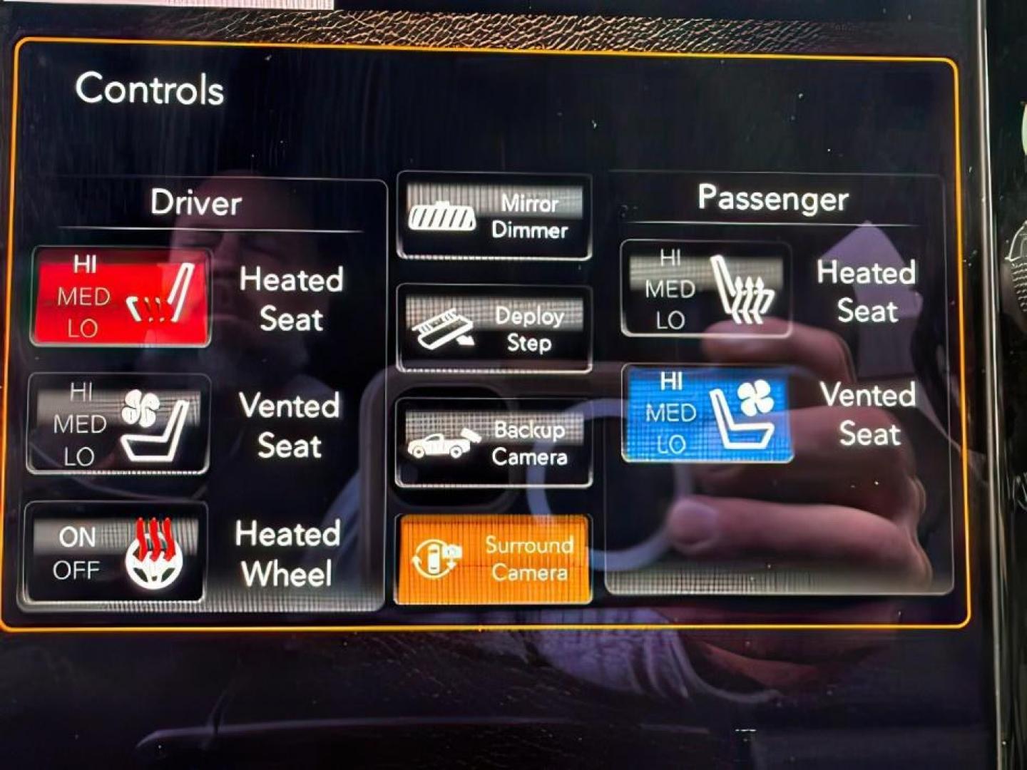 2021 BLUE /LEATHER Ram 1500 (1C6SRFHM4MN) with an 30L engine, Automatic transmission, located at 1175 N Woodruff Ave, Idaho Falls, ID, 83401, 43.506901, -111.999657 - At Timberline Auto, finding a great deal on your next vehicle is always easy! Our experienced sales staff's goal is to help find you the right vehicle at the right price! Our knowledgeable finance department has options for almost any credit score. We offer extended service contract options to prote - Photo#17