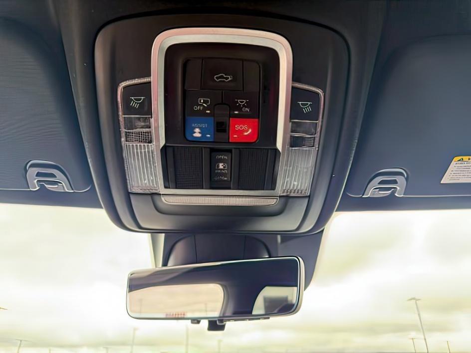 2021 BLUE /LEATHER Ram 1500 BIGHORN (1C6SRFHM4MN) with an 3.0L engine, AUTOMATIC transmission, located at 1235 N Woodruff Ave., Idaho Falls, 83401, (208) 523-1053, 43.507172, -112.000488 - At Timberline Auto, finding a great deal on your next vehicle is always easy! Our experienced sales staff's goal is to help find you the right vehicle at the right price! Our knowledgeable finance department has options for almost any credit score. We offer extended service contract options to prote - Photo#19