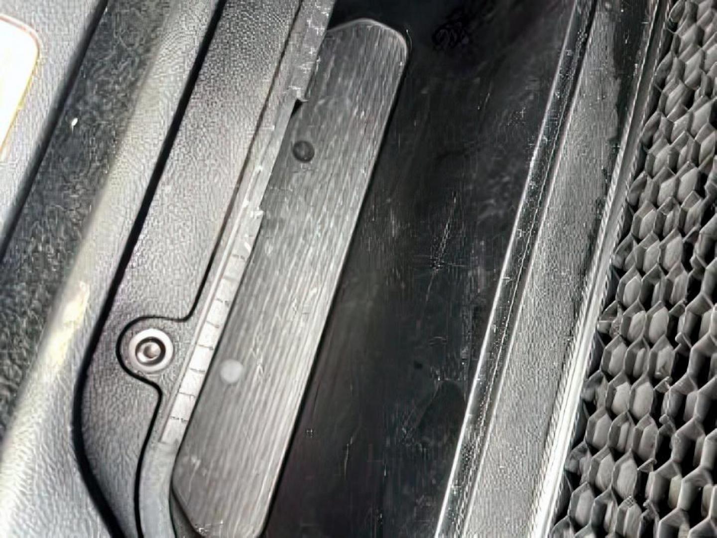 2021 BLUE /LEATHER Ram 1500 (1C6SRFHM4MN) with an 30L engine, Automatic transmission, located at 1175 N Woodruff Ave, Idaho Falls, ID, 83401, 43.506901, -111.999657 - At Timberline Auto, finding a great deal on your next vehicle is always easy! Our experienced sales staff's goal is to help find you the right vehicle at the right price! Our knowledgeable finance department has options for almost any credit score. We offer extended service contract options to prote - Photo#29