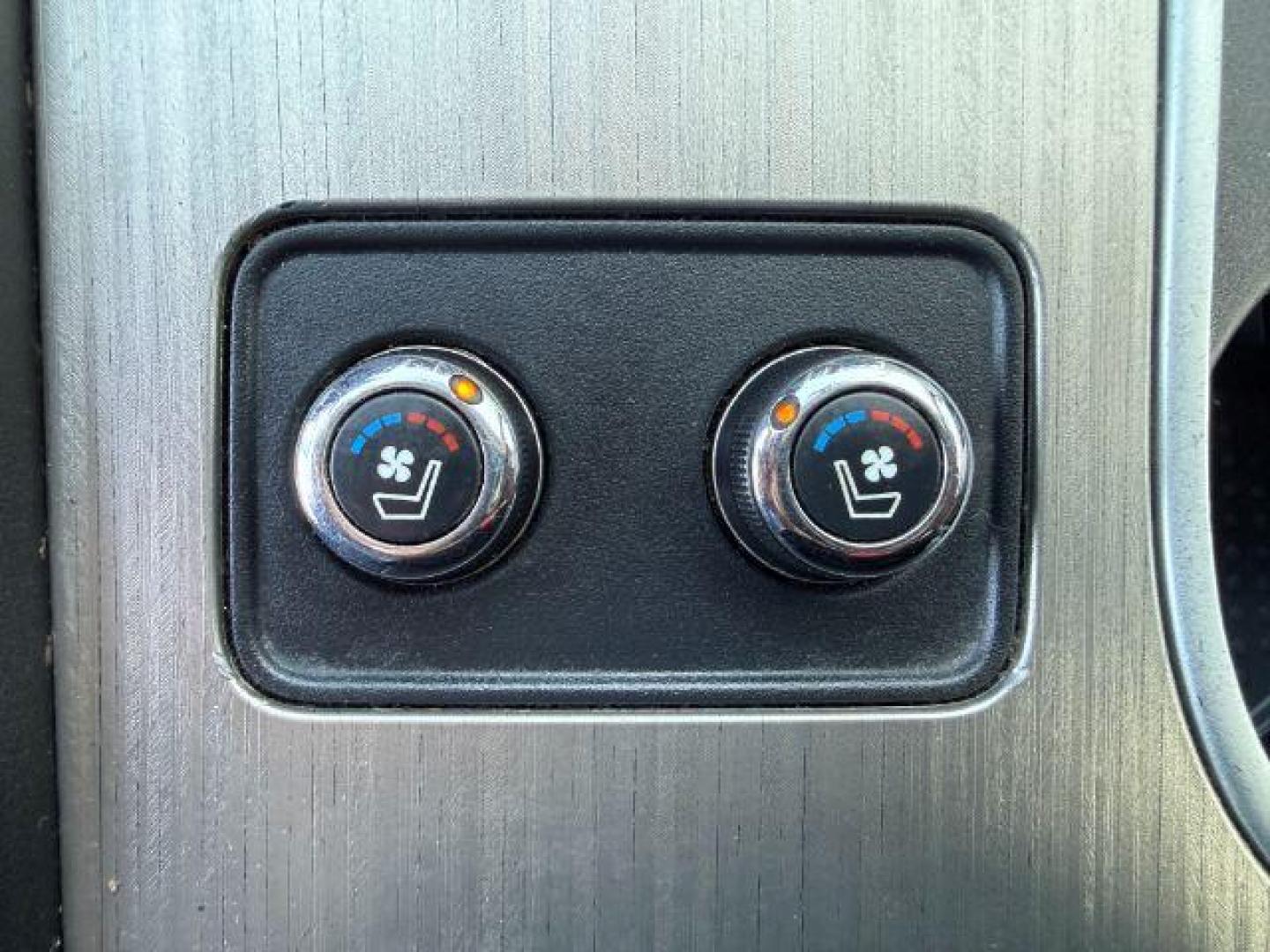 2018 GRAY /Graphite Nissan Murano (5N1AZ2MH0JN) with an 35L V-6 DOHC engine, Automatic transmission, located at 1175 N Woodruff Ave, Idaho Falls, ID, 83401, 43.506901, -111.999657 - At Timberline Auto, finding a great deal on your next vehicle is always easy! Our experienced sales staff's goal is to help find you the right vehicle at the right price! Our knowledgeable finance department has options for almost any credit score. We offer extended service contract options to prote - Photo#49