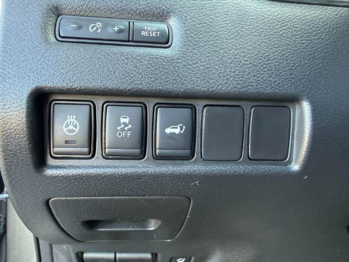 2018 GRAY /Graphite Nissan Murano (5N1AZ2MH0JN) with an 35L V-6 DOHC engine, Automatic transmission, located at 1175 N Woodruff Ave, Idaho Falls, ID, 83401, 43.506901, -111.999657 - At Timberline Auto, finding a great deal on your next vehicle is always easy! Our experienced sales staff's goal is to help find you the right vehicle at the right price! Our knowledgeable finance department has options for almost any credit score. We offer extended service contract options to prote - Photo#51