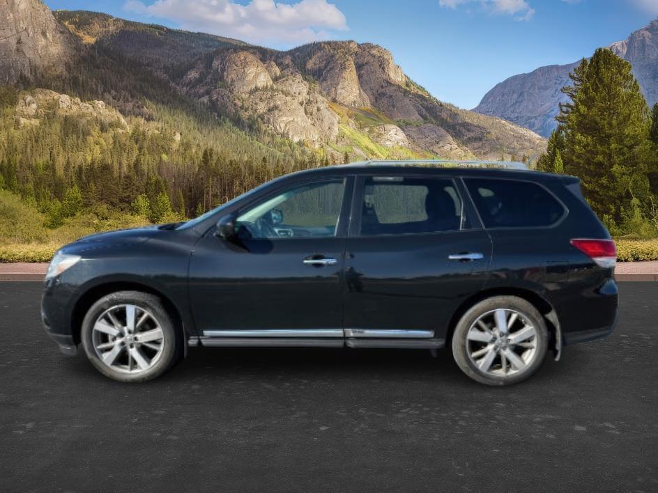 photo of 2015 Nissan Pathfinder Platinum