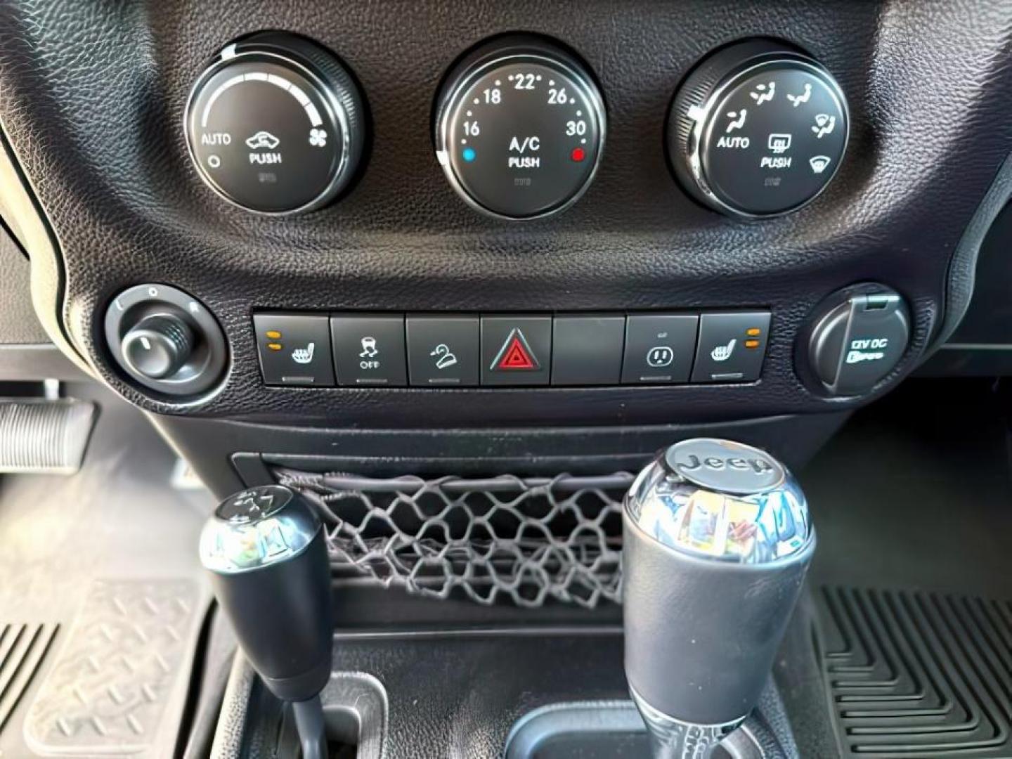 2015 Bright White /Black Jeep Wrangler Unlimited Sahara (1C4BJWEG9FL) with an Pentastar 3.6L V-6 DOHC engine, AUTOMATIC transmission, located at 1235 N Woodruff Ave., Idaho Falls, 83401, (208) 523-1053, 43.507172, -112.000488 - At Timberline Auto, finding a great deal on your next vehicle is always easy! Our experienced sales staff's goal is to help find you the right vehicle at the right price! Our knowledgeable finance department has options for almost any credit score. We offer extended service contract options to prote - Photo#16