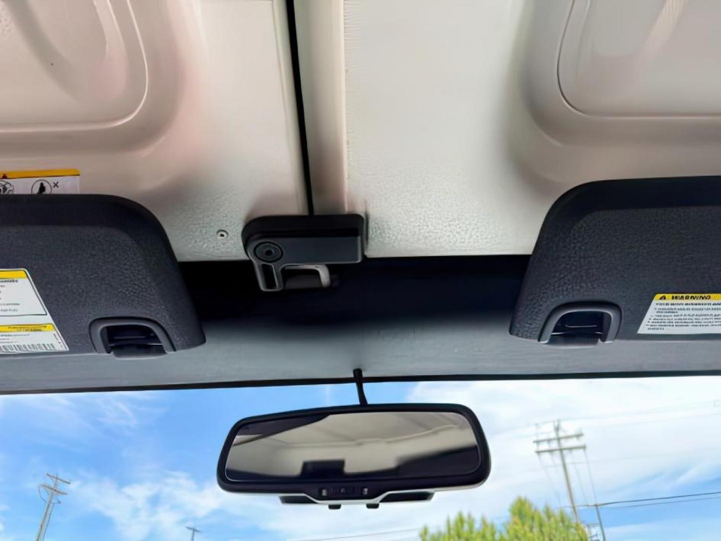 2015 Bright White /Black Jeep Wrangler Unlimited Sahara (1C4BJWEG9FL) with an Pentastar 3.6L V-6 DOHC engine, AUTOMATIC transmission, located at 1235 N Woodruff Ave., Idaho Falls, 83401, (208) 523-1053, 43.507172, -112.000488 - At Timberline Auto, finding a great deal on your next vehicle is always easy! Our experienced sales staff's goal is to help find you the right vehicle at the right price! Our knowledgeable finance department has options for almost any credit score. We offer extended service contract options to prote - Photo#17