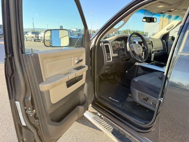 2010 BLACK /Dark Slate/Medium Graystone Dodge Ram 2500 SLT (3D7UT2CL6AG) with an Cummins 6.7L I-6 diesel direct injection engine, AUTOMATIC transmission, located at 1235 N Woodruff Ave., Idaho Falls, 83401, (208) 523-1053, 43.507172, -112.000488 - At Timberline Auto, finding a great deal on your next vehicle is always easy! Our experienced sales staff's goal is to help find you the right vehicle at the right price! Our knowledgeable finance department has options for almost any credit score. We offer extended service contract options to prote- Photo#36