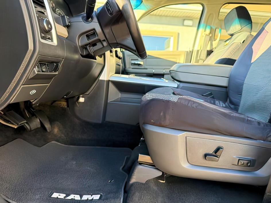 2010 Black Clearcoat /Dark Slate/Medium Graystone Dodge Ram Pickup SLT (3D7UT2CL6AG) with an 6 Cyl, 6.7L engine, 6-speed manual transmission, located at 1175 N Woodruff Ave, Idaho Falls, ID, 83401, 43.506901, -111.999657- Photo#37