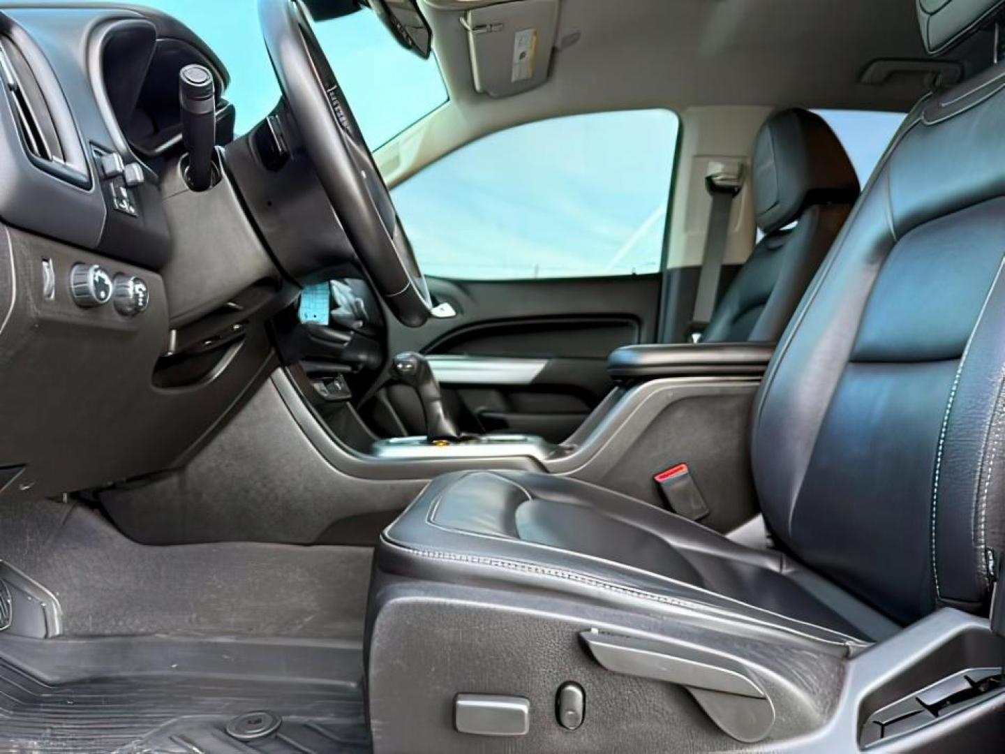 2021 BLACK /LEATHER Chevrolet Colorado (1GCGTEENXM1) with an 36L V-6 gasoline direct injection engine, Automatic transmission, located at 1175 N Woodruff Ave, Idaho Falls, ID, 83401, 43.506901, -111.999657 - At Timberline Auto, finding a great deal on your next vehicle is always easy! Our experienced sales staff's goal is to help find you the right vehicle at the right price! Our knowledgeable finance department has options for almost any credit score. We offer extended service contract options to prote - Photo#13