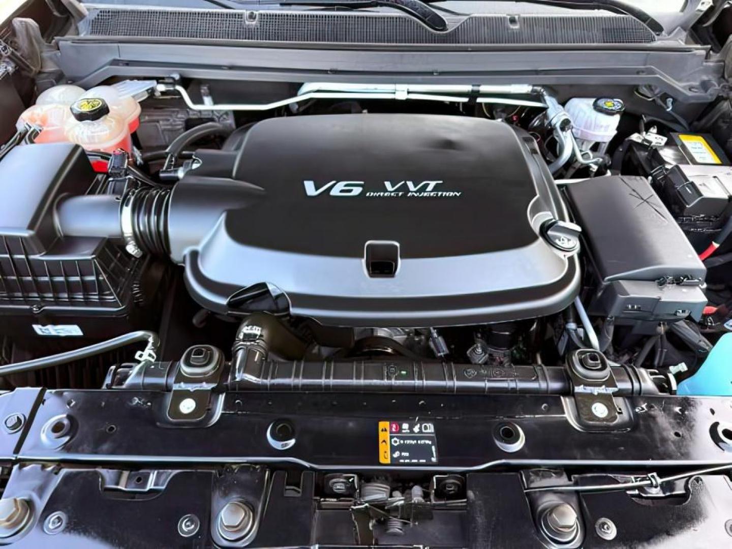 2021 BLACK /LEATHER Chevrolet Colorado (1GCGTEENXM1) with an 36L V-6 gasoline direct injection engine, Automatic transmission, located at 1175 N Woodruff Ave, Idaho Falls, ID, 83401, 43.506901, -111.999657 - At Timberline Auto, finding a great deal on your next vehicle is always easy! Our experienced sales staff's goal is to help find you the right vehicle at the right price! Our knowledgeable finance department has options for almost any credit score. We offer extended service contract options to prote - Photo#27