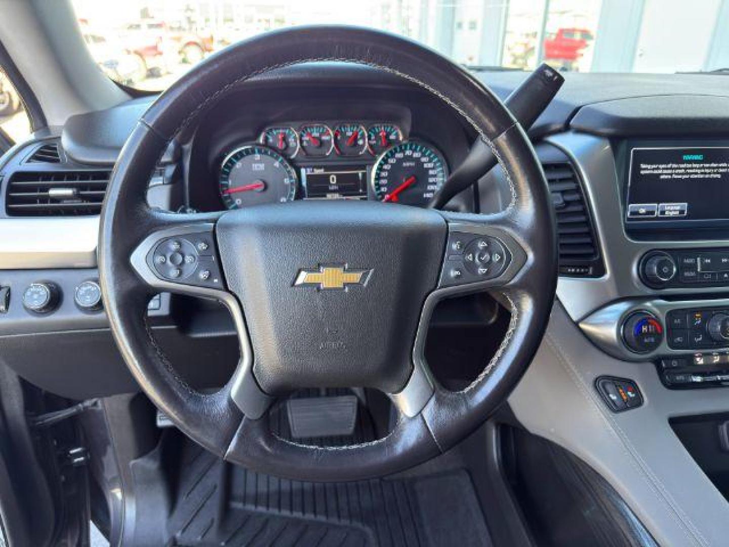 2018 GRAY /Jet Black Chevrolet Tahoe (1GNSKBKCXJR) with an EcoTec3 53L V-8 gasoline direct injection engine, Automatic transmission, located at 1175 N Woodruff Ave, Idaho Falls, ID, 83401, 43.506901, -111.999657 - Photo#46