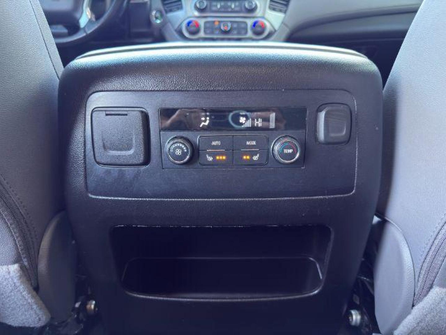 2018 GRAY /Jet Black Chevrolet Tahoe (1GNSKBKCXJR) with an EcoTec3 53L V-8 gasoline direct injection engine, Automatic transmission, located at 1175 N Woodruff Ave, Idaho Falls, ID, 83401, 43.506901, -111.999657 - Photo#55