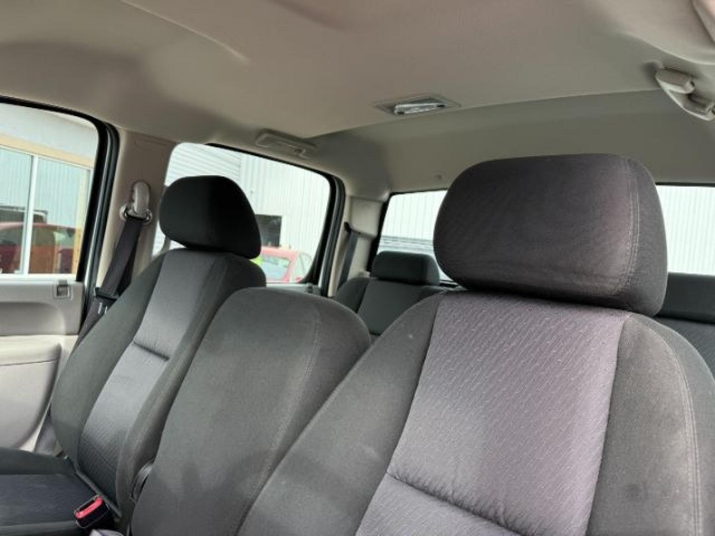2010 WHITE /Dark Titanium Chevrolet Silverado 2500HD (1GC4KVBG7AF) with an Vortec 6L V-8 variable valve control engine, Automatic transmission, located at 1175 N Woodruff Ave, Idaho Falls, ID, 83401, 43.506901, -111.999657 - Photo#39