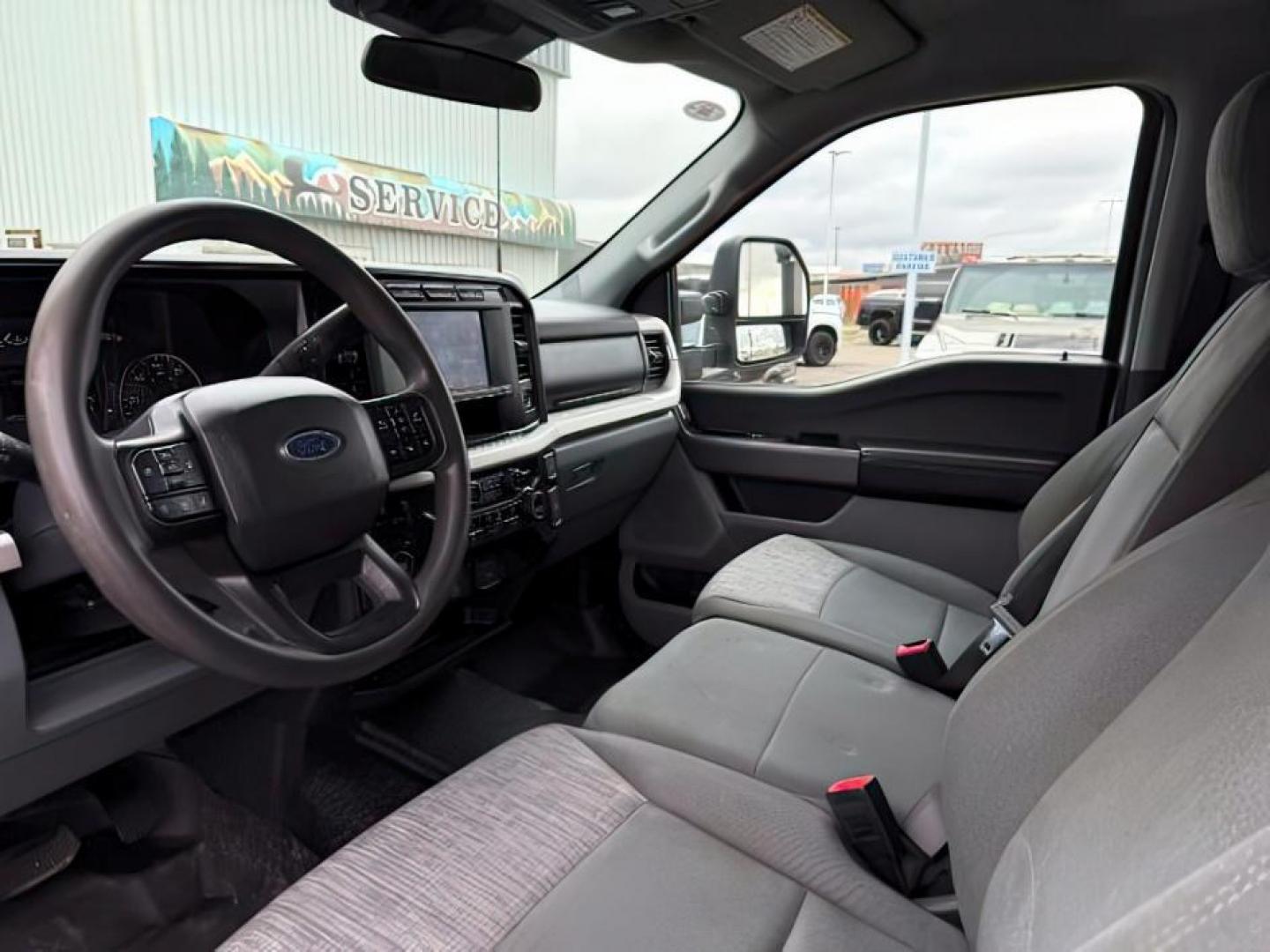 2024 WHITE /Medium Dark Slate Ford F-350 (1FT8W3BT0RE) with an Powerstroke 67L V-8 diesel direct injection engine, Automatic transmission, located at 1175 N Woodruff Ave, Idaho Falls, ID, 83401, 43.506901, -111.999657 - At Timberline Auto, finding a great deal on your next vehicle is always easy! Our experienced sales staff's goal is to help find you the right vehicle at the right price! Our knowledgeable finance department has options for almost any credit score. We offer extended service contract options to prote - Photo#13