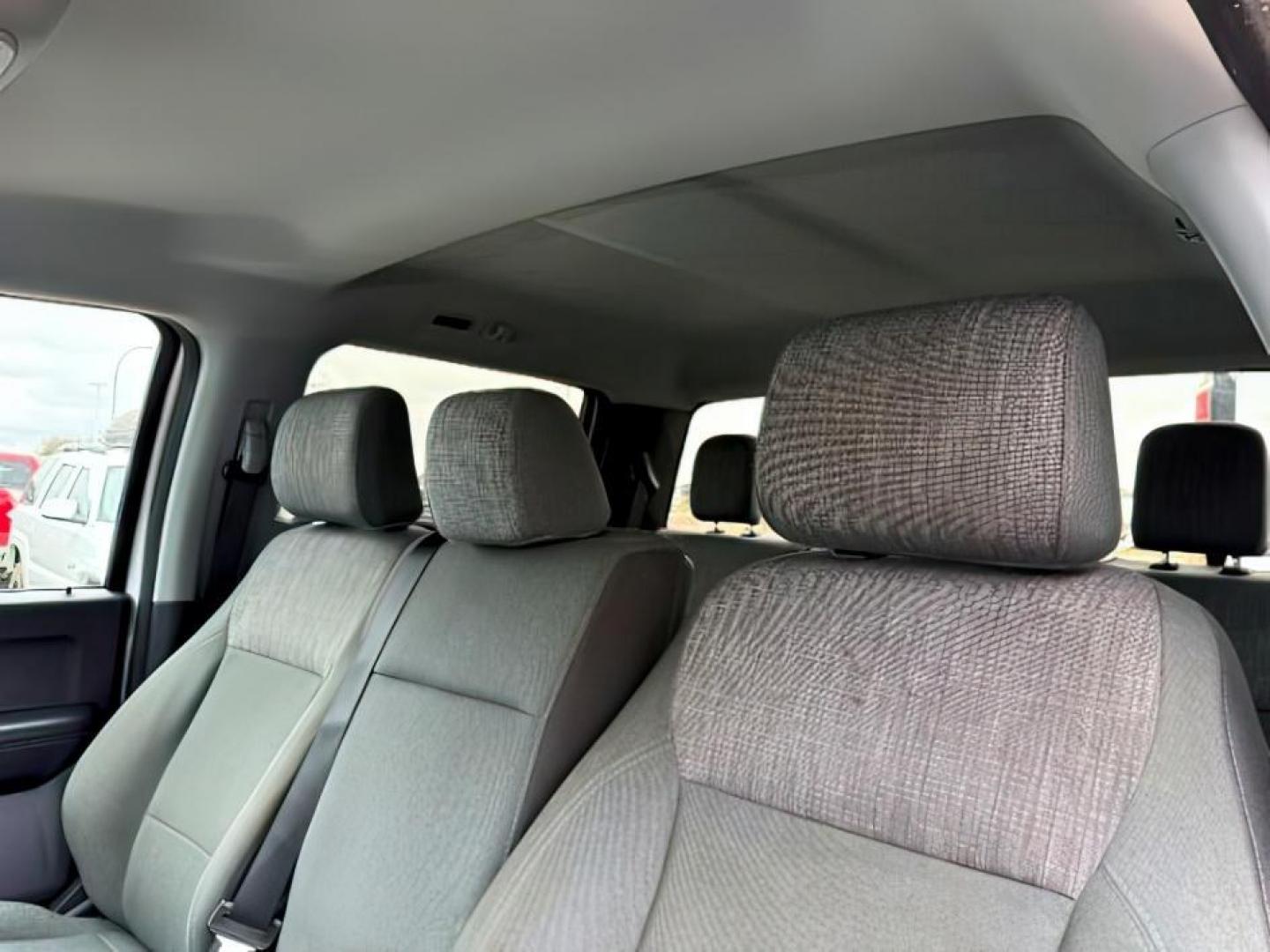 2024 WHITE /Medium Dark Slate Ford F-350 (1FT8W3BT0RE) with an Powerstroke 67L V-8 diesel direct injection engine, Automatic transmission, located at 1175 N Woodruff Ave, Idaho Falls, ID, 83401, 43.506901, -111.999657 - At Timberline Auto, finding a great deal on your next vehicle is always easy! Our experienced sales staff's goal is to help find you the right vehicle at the right price! Our knowledgeable finance department has options for almost any credit score. We offer extended service contract options to prote - Photo#19