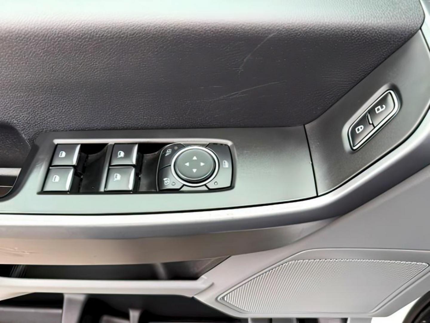 2024 WHITE /Medium Dark Slate Ford F-350 (1FT8W3BT0RE) with an Powerstroke 67L V-8 diesel direct injection engine, Automatic transmission, located at 1175 N Woodruff Ave, Idaho Falls, ID, 83401, 43.506901, -111.999657 - At Timberline Auto, finding a great deal on your next vehicle is always easy! Our experienced sales staff's goal is to help find you the right vehicle at the right price! Our knowledgeable finance department has options for almost any credit score. We offer extended service contract options to prote - Photo#20