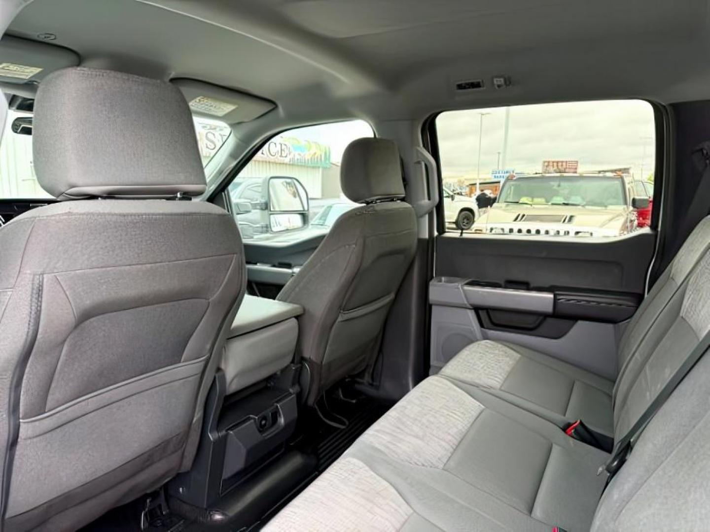 2024 WHITE /Medium Dark Slate Ford F-350 (1FT8W3BT0RE) with an Powerstroke 67L V-8 diesel direct injection engine, Automatic transmission, located at 1175 N Woodruff Ave, Idaho Falls, ID, 83401, 43.506901, -111.999657 - At Timberline Auto, finding a great deal on your next vehicle is always easy! Our experienced sales staff's goal is to help find you the right vehicle at the right price! Our knowledgeable finance department has options for almost any credit score. We offer extended service contract options to prote - Photo#23