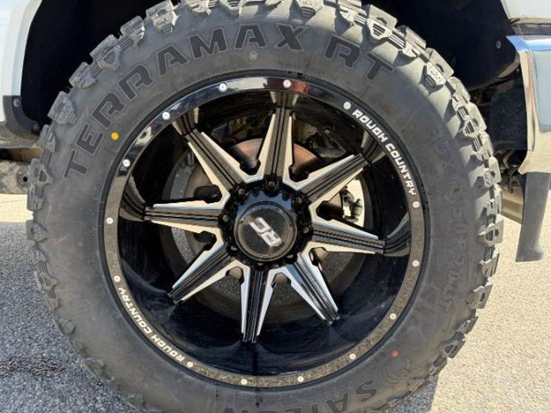 2024 Oxford White /Medium Dark Slate Ford F-350 XLT (1FT8W3BT0RE) with an V8, 6.7L engine, 10-speed automatic transmission, located at 1175 N Woodruff Ave, Idaho Falls, ID, 83401, 43.506901, -111.999657 - <b>Vehicle Details</b><br>Take on demanding jobs and weekend adventures in this pre-owned 2024 Ford F-350 Super Duty XLT, now available in Idaho Falls, ID. With 41,050 miles, this heavy-duty pickup delivers the strength, capability, and refinement truck buyers want. Powered by a legendary 6.7L V8 Di- Photo#10