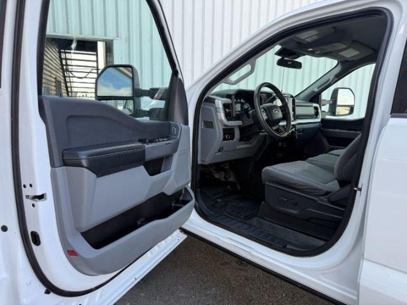 2024 Oxford White /Medium Dark Slate Ford F-350 XLT (1FT8W3BT0RE) with an V8, 6.7L engine, 10-speed automatic transmission, located at 1175 N Woodruff Ave, Idaho Falls, ID, 83401, 43.506901, -111.999657 - <b>Vehicle Details</b><br>Take on demanding jobs and weekend adventures in this pre-owned 2024 Ford F-350 Super Duty XLT, now available in Idaho Falls, ID. With 41,050 miles, this heavy-duty pickup delivers the strength, capability, and refinement truck buyers want. Powered by a legendary 6.7L V8 Di- Photo#11