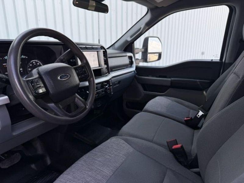 2024 Oxford White /Medium Dark Slate Ford F-350 XLT (1FT8W3BT0RE) with an V8, 6.7L engine, 10-speed automatic transmission, located at 1175 N Woodruff Ave, Idaho Falls, ID, 83401, 43.506901, -111.999657 - <b>Vehicle Details</b><br>Take on demanding jobs and weekend adventures in this pre-owned 2024 Ford F-350 Super Duty XLT, now available in Idaho Falls, ID. With 41,050 miles, this heavy-duty pickup delivers the strength, capability, and refinement truck buyers want. Powered by a legendary 6.7L V8 Di- Photo#13