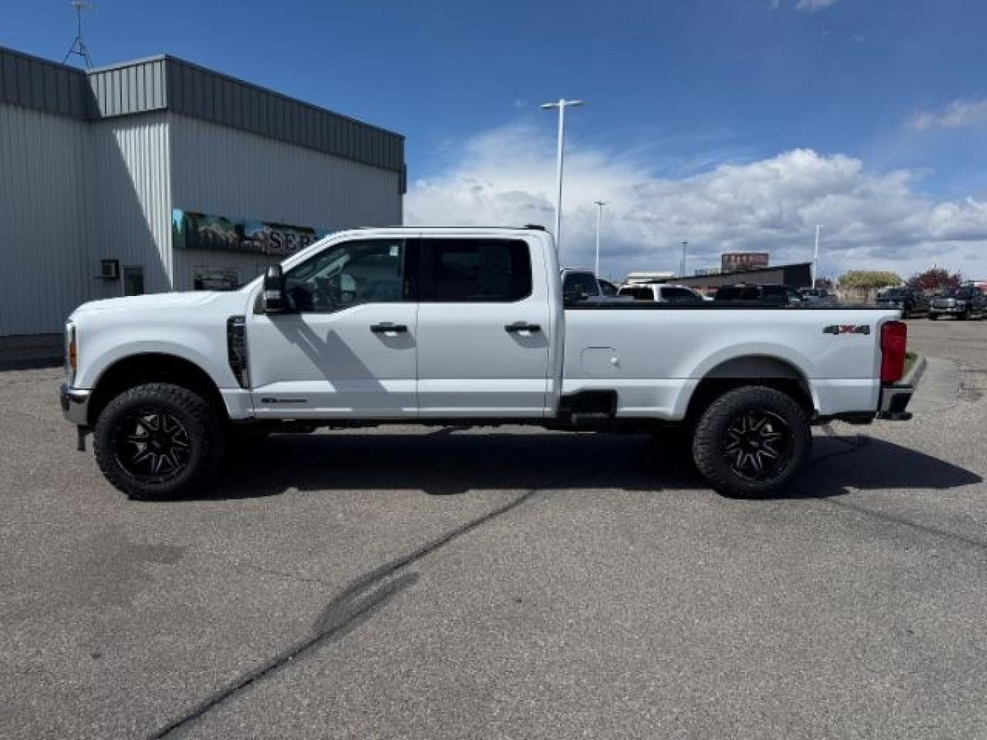 2024 WHITE /Medium Dark Slate Ford F-350 (1FT8W3BT0RE) with an Powerstroke 67L V-8 diesel direct injection engine, Automatic transmission, located at 1175 N Woodruff Ave, Idaho Falls, ID, 83401, 43.506901, -111.999657 - At Timberline Auto, finding a great deal on your next vehicle is always easy! Our experienced sales staff's goal is to help find you the right vehicle at the right price! Our knowledgeable finance department has options for almost any credit score. We offer extended service contract options to prote - Photo#31