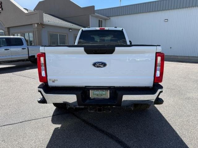 2024 WHITE /Medium Dark Slate Ford F-350 XLT (1FT8W3BT0RE) with an Powerstroke 6.7L V-8 diesel direct injection engine, AUTOMATIC transmission, located at 1235 N Woodruff Ave., Idaho Falls, 83401, (208) 523-1053, 43.507172, -112.000488 - At Timberline Auto, finding a great deal on your next vehicle is always easy! Our experienced sales staff's goal is to help find you the right vehicle at the right price! Our knowledgeable finance department has options for almost any credit score. We offer extended service contract options to prote- Photo#33